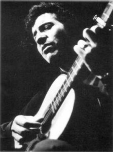 Victor Jara , con guitarra